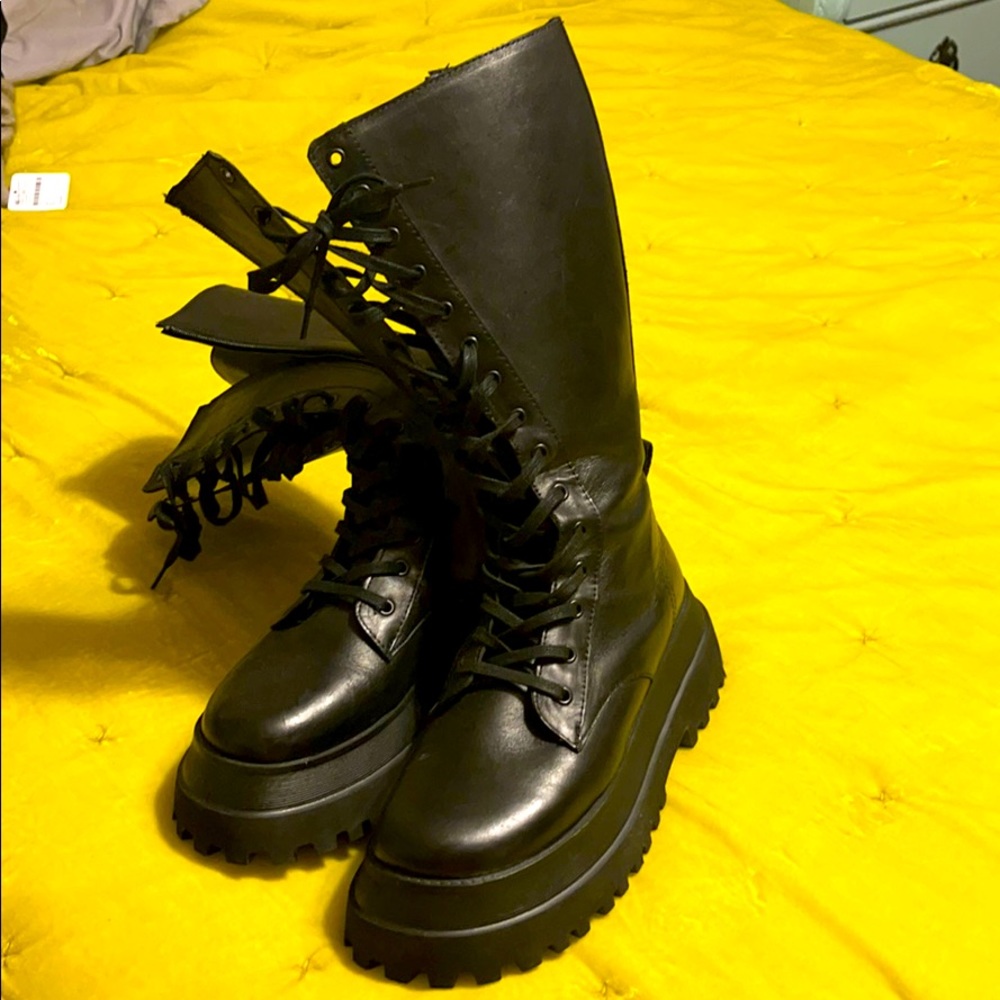Zara Leather Lug sole tall boot. Sz10 pradadupe
